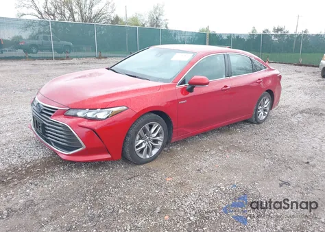 2021 Toyota Avalon Xle Hybrid z USA, uszkodzony, nr VIN 4T1AA1AB5MU010640